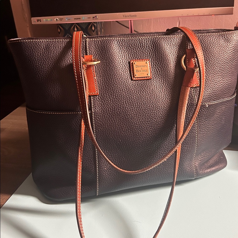 Navy Pebbled Leather Dooney & Bourke Tote Red Interior Bag - needs good clean‎